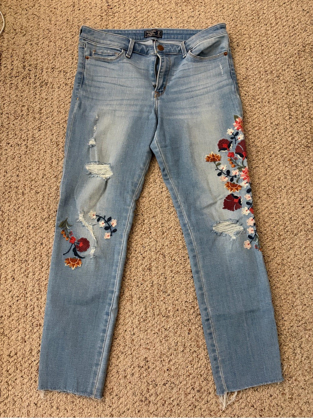 Abercrombie & Fitch Light Wash Skinny Jeans with Floral Embroidery